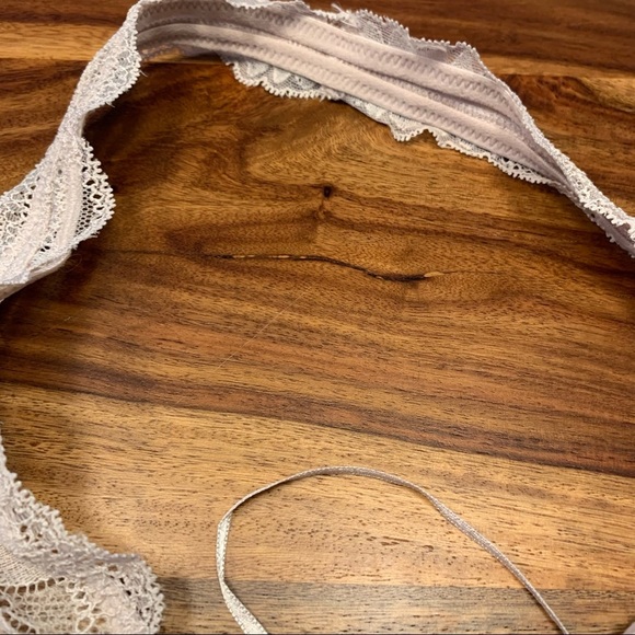 XS AERIE BRALETTE NEVER WORN - Picture 4 of 5